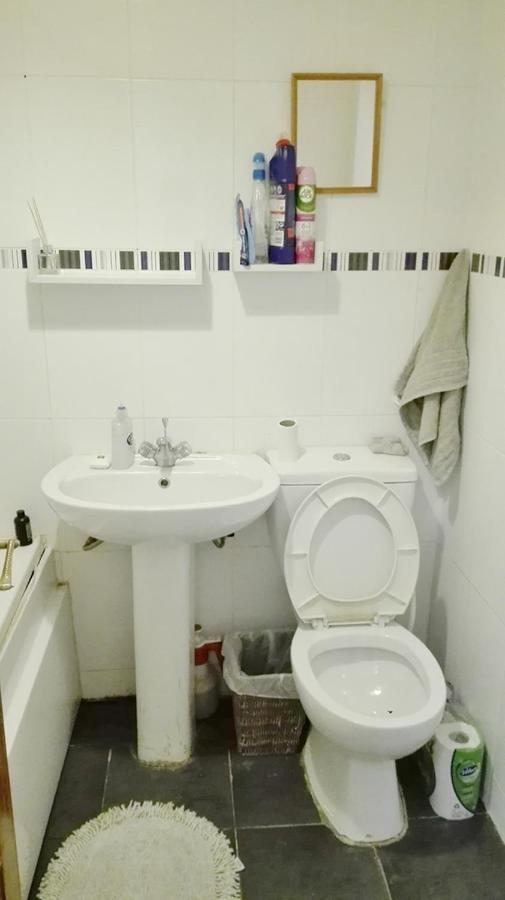 A Double Bedroom Near Glasgow City Centre Not In Great Condition Suitable For Short Stay Kültér fotó