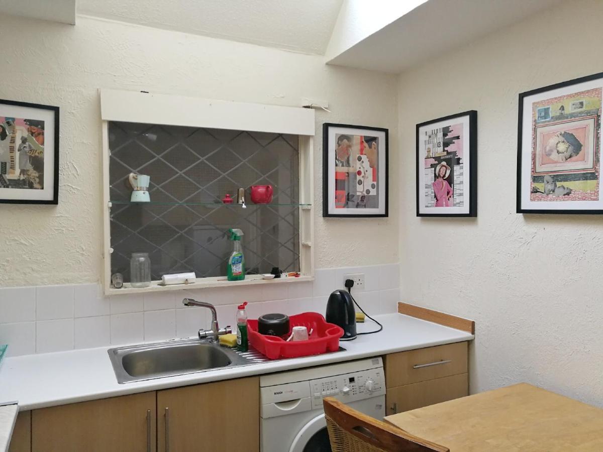 A Double Bedroom Near Glasgow City Centre Not In Great Condition Suitable For Short Stay Kültér fotó